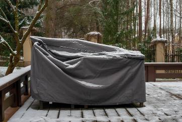 zabezpieczenie mebli ogrodowych przed zimą